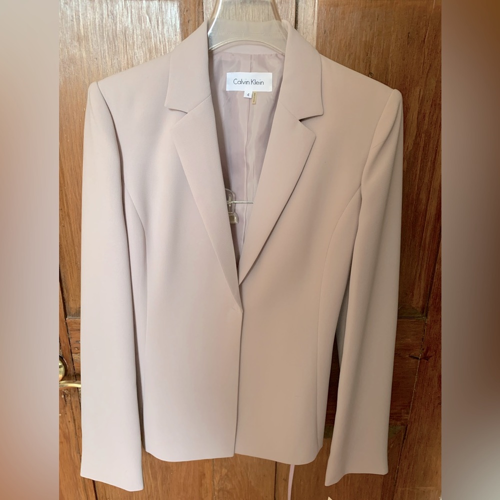 NWT Lavender Calvin Klein 2 Piece Skirt Suit Sz 4